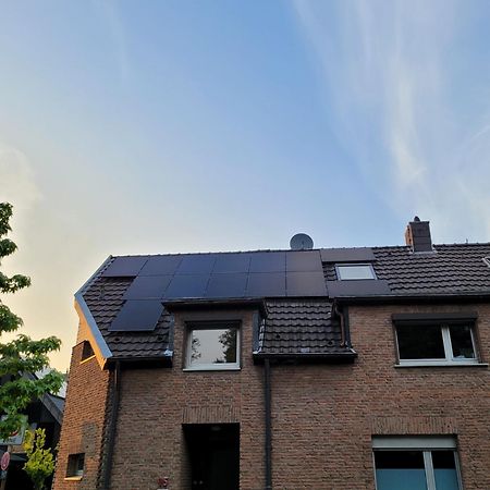 Messezimmer Am Thewissenweg Düsseldorf Zewnętrze zdjęcie