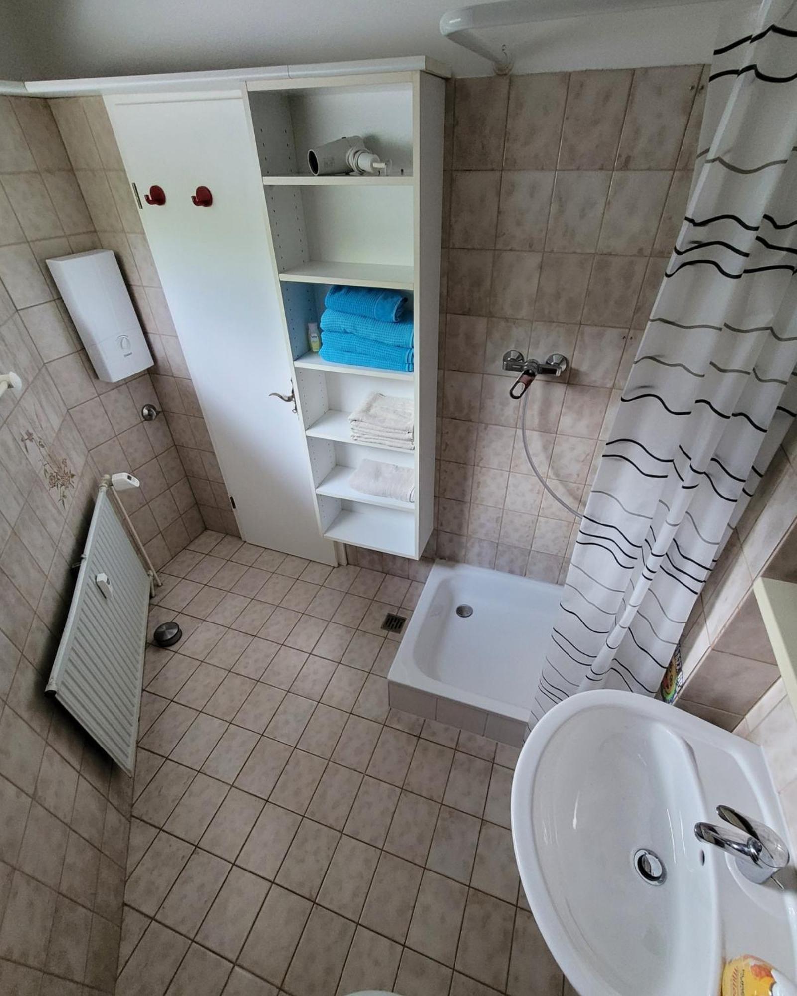 Messezimmer Am Thewissenweg Düsseldorf Zewnętrze zdjęcie